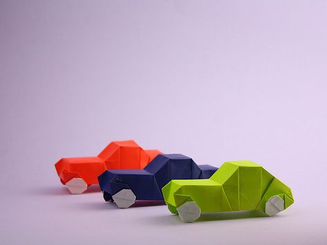 Vintage cars, designed and folded by Pierre-Yves Gallard (source: ) #origami #vintage #car Car Origami, Origami Car, Green Event, Crafts Origami, Sheet Of Paper, Crafts To Do, Vintage Car, 30 Years, Vintage Cars