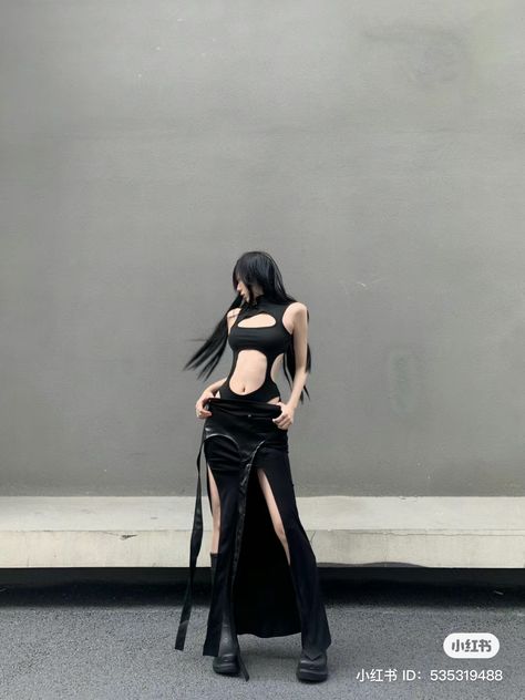 Cyberpunk Outfit Women, Cybercore Fashion, Neat Casual Outfits, Gala Dress, Pop Outfits, Alt Clothes, Preformance Outfits, Fits Aesthetic, Cyberpunk Fashion