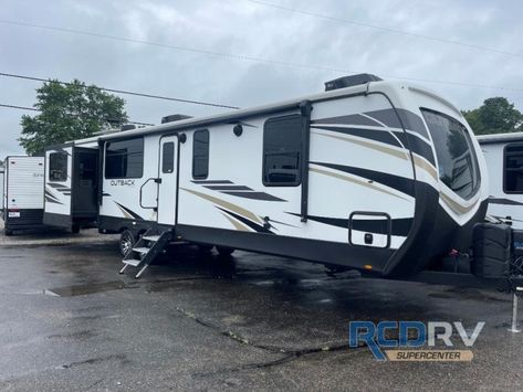 New 2023 Keystone RV Outback 341RD Travel Trailer at RCD RV Sales | Heath, OH | #24325 RA Keystone Outback, Ge Refrigerator, Keystone Rv, Lp Tank, Linoleum Flooring, Travel Trailers For Sale, Theater Seating, New 2023, Toy Hauler