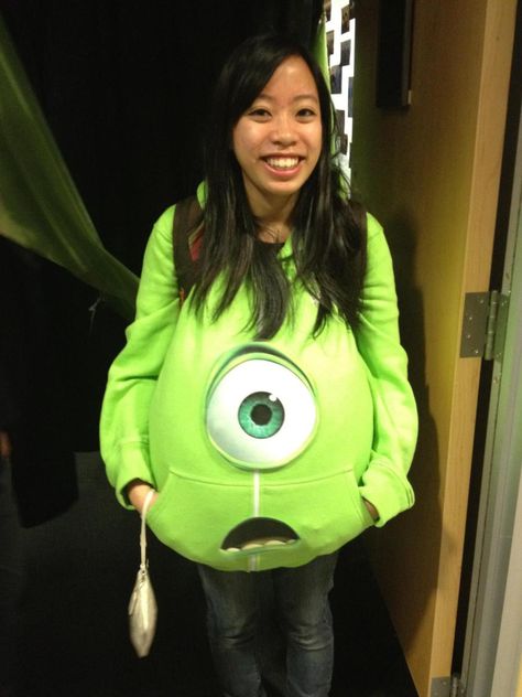 Dressing up for halloween is always so much fun! I really didn’t want to spend money on a halloween costume so I decided to work with what I had at home. My brother has a huge green hoodie th… Mike Monsters Inc Costume, Diy Mike Wazowski Costume, Mike Wazowski Costume, Monsters Inc Halloween, Sully Costume, Halloween Costumes 2014, Pregnant Halloween Costumes, Book Day Costumes, Art And Craft Ideas