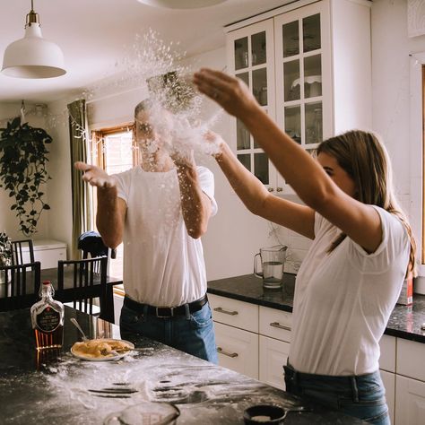 Cooking Together Aesthetic, Cosy Kitchen, Couple Cooking, Messy Kitchen, Kitchen Surfaces, Weekly Cleaning, Pure Happiness, Space Photos, Table Books