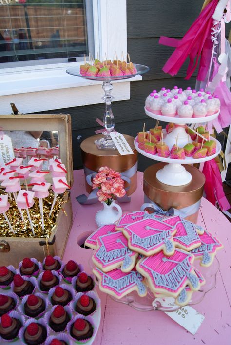 Grad party desserts Grad Party Food Table, Cute Grad Party, Grad Party Themes, Colorful Graduation Party, Graduation Party Decor Ideas, Grad Party Food, Pink Graduation Party, Grad Party Theme, Graduation Party Desserts