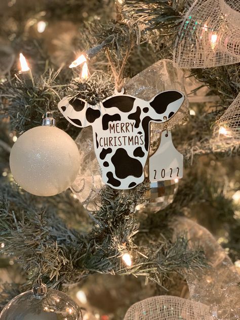 Flat Christmas Ornaments, Country Christmas Crafts, Cow Craft, Farm Craft, Cowboy Christmas, Cow Head, Ear Tag, Country Christmas, 1st Christmas