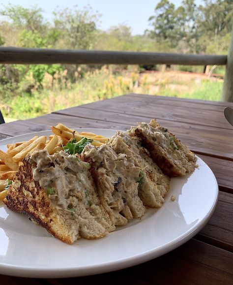 Toasted Chicken Mayo Sandwich, Chicken And Mayo Sandwich, Mayo Chicken Sandwich, Sandwich And Chips, Chicken Mayo Sandwich, Chicken Mayo, Mayo Chicken, Mayo Sandwich, Feel Good Food