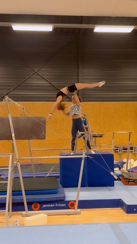 Livvy Dunne Gymnastics Videos, Livvydunne Gymnastics, Vault Gymnastics, Famous Gymnasts, Insta Reel, Beam Gymnastics, Gymnastics Meet, Gymnastics Coach, Happy Motivation