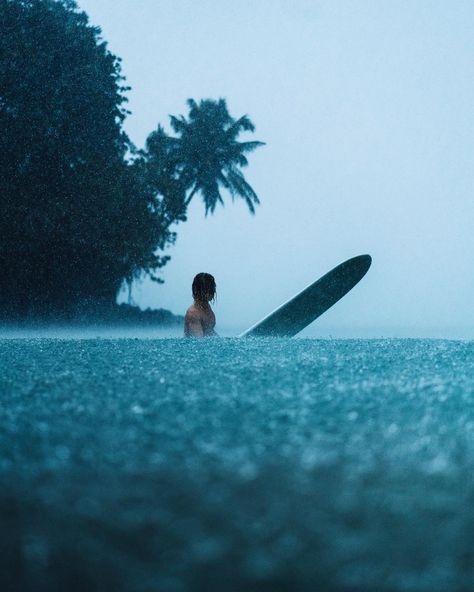 Surf - Rain - Waves - Photography Surfer Aesthetic, Surfer Vibes, Pray For Surf, Surfing Aesthetic, Surf Aesthetic, Surf Spots, Waves Photography, Surfing Photos, Surf Vibes