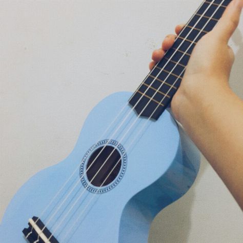 mahalo ukulele Blue Ukulele Aesthetic, Blue Ukulele, Ukulele Aesthetic, Freckles And Constellations, Painted Ukulele, Ukulele Art, Ukulele Music, Ukulele Lesson, Guitar Photography