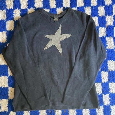 T Shirt Marker Designs, Space Grunge Fashion, Patching Jeans, Patch Work Top, Carrd Kpop, Sewn Clothes, Patch Shirt, Aesthetic Blue, Love Stars