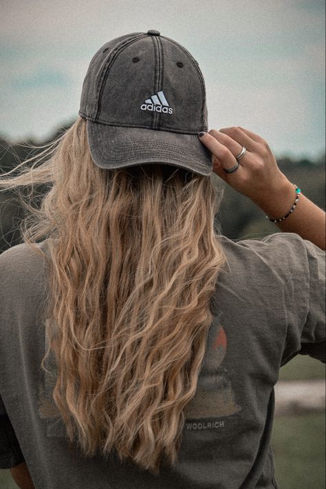 Cute Baseball Hat Hairstyles, Cute Hats For Women Ball Caps, Ball Cap Hairstyles, Cute Baseball Hats, Ball Caps For Women, Ball Cap Outfit, Baseball Hat Hairstyles, Cap Hairstyles, Womens Ball Caps