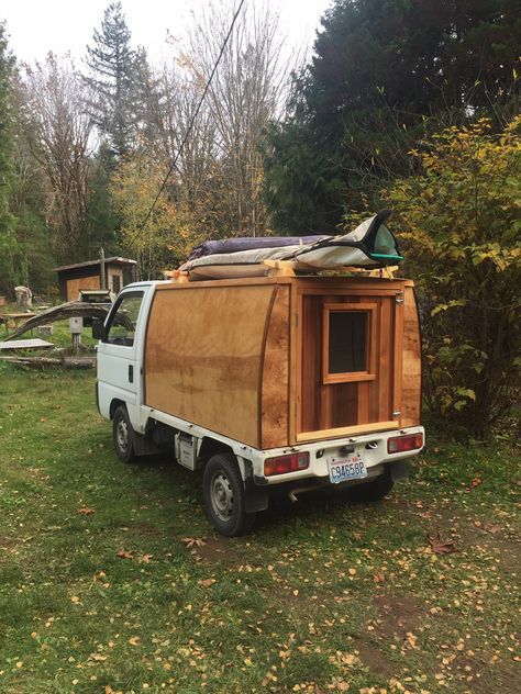 Click this image to show the full-size version. Japanese Mini Truck, Portable Homes, Mini Trucks 4x4, Truck Toppers, Truck Bed Camper, Suzuki Carry, Truck Beds, Camper Shells, Custom Campers