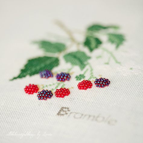 seed bead bramble cross stitch by loreta - all the beautiful things ... love this so much! Kazuko Aoki, Seed Bead Embroidery, Embroidering Machine, Cross Stitch Fruit, Beaded Cross Stitch, Beaded Cross, Cute Embroidery, Bramble, Embroidery Cross Stitch