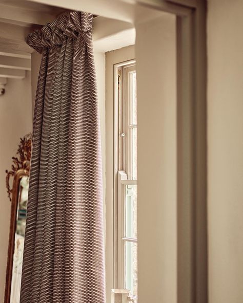 Cotton v Wool Curtains 🧶  The naturally occurring properties of the two materials make them perfect for curtains throughout your home ✨ Naturally insulating, wool keeps both warmth and draughts out through the year - perfect for these first signs of warm summer days and beyond... 🌞 Cotton fibres help to absorb the heat and keep your home feeling cool and breezy ☁️  Our full curtain collection - both Made to Measure and Ready Made - is made from either wool or cotton fabrics. Browse online a... Wool Curtains, Merino Wool Fabric, Kitchen Fabric, Traditional English, Kitchen Sale, Cotton Fabrics, Wool Fabric, Fabric Samples, Soft Furnishings