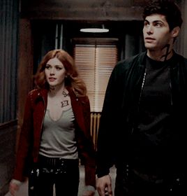 Clary Und Jace, Immortal Instruments, Shadowhunters Series, Clary Fray, Matthew Daddario, Alec Lightwood, Katherine Mcnamara, City Of Bones, Girl Problems