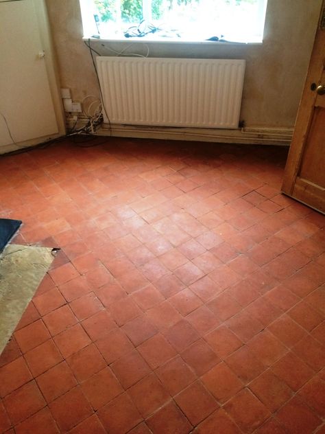 I recently completed a floor in the town of Radcliffe-on-Trent, Nottinghamshire where the owner of an old cottage which dated back to 1875 had lifted up a carpet to discover an original Quarry tiled floor from when the property was first constructed. Quarry Tiles Living Room, Quarry Tile Floor, Tiles Living Room, Snug Room, Hall Flooring, Period Living, Tiled Hallway, Tiled Floor, Quarry Tiles