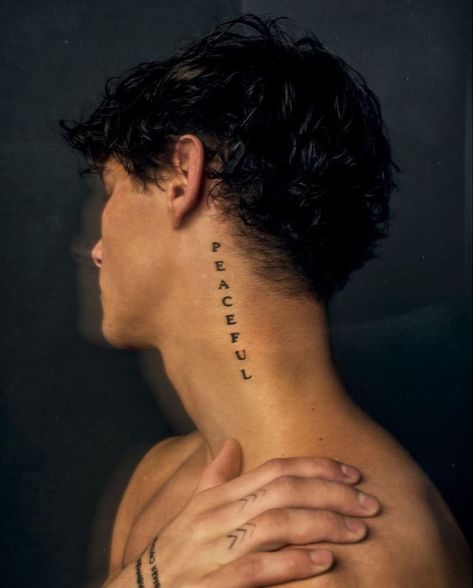 Ryan Manick, Men Henna Tattoo, Back Ear Tattoo, Behind Ear Tattoos, Tatted Men, Street Style Outfits Men, Fast Times, The Ear, Neck Tattoo