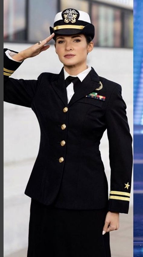 Us Navy Uniform Women, Us Navy Women Uniform, Female Navy Uniform, Us Navy Uniform, Navy Uniform, Military Uniform Female, Female Navy Officer, Us Navy Women, Royal Navy Uniform