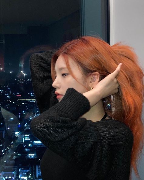 Chuncheon, Orange Hair, Guess Who, Ulzzang Girl, K Idols, Instagram Update, Korean Girl, South Korean Girls, Red Hair