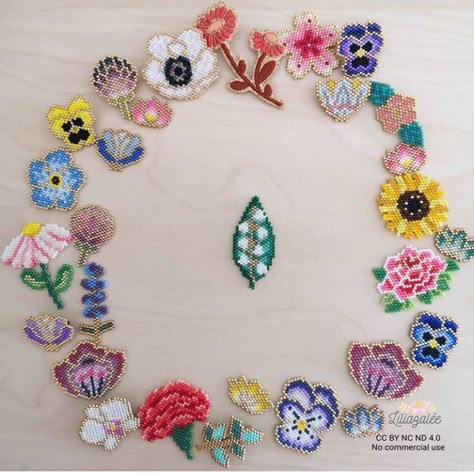 Premier Mai, Diy Necklaces Tutorial, Miyuki Beads Pattern, Seed Bead Crafts, Bead Loom Designs, Art Perle, Handmade Jewelry Box, Beaded Jewlery, Brick Stitch Earrings