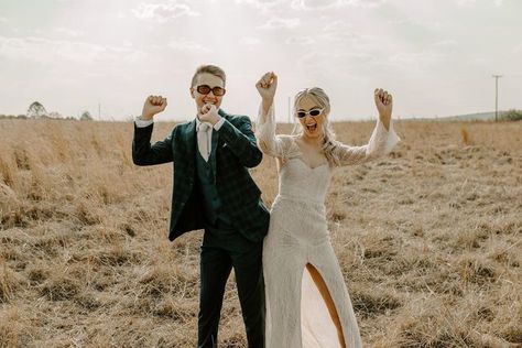 Fun Matric Farewell Photos, Matricfarewell Photos, Mx Farewell Photos, Cute Matric Farewell Photoshoot Ideas, Matric Dance Photo Ideas, Fun Prom Photoshoot Ideas, Matric Dance Photos, Fun Prom Pictures Couples, Fun Prom Poses