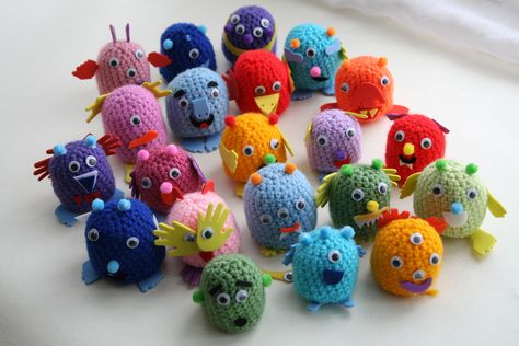 Crochet Monsters | by LITTLEMISSERIC Monster Crochet, Pocket Pal, Crochet Monsters, Crafts Crochet, Mini Monster, Kawaii Crochet, Crochet Goodies, Diy Presents, Yarn Thread