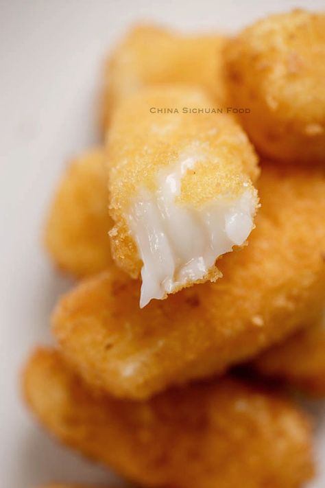 fried milk|chinasichuanfood.com Fried Milk, Sichuan Food, Chicken Spring Rolls, Chinese Dessert, Family Ideas, Asian Desserts, Fair Food Recipes, Almond Cookies, Chinese Cooking