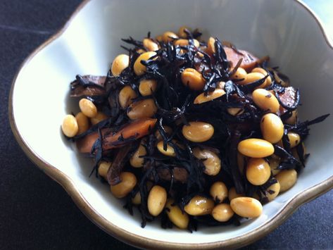 Hijiki & Soy Beans Nimono – Hiroko's Recipes Japanese Beans Recipe, Soybean Recipe, Stir Fry Carrots, Lunch Buffet, Soy Beans, Sea Vegetables, Cooked Rice, Creative Kitchen, Japanese Cooking