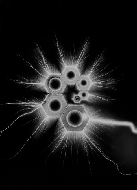 Electrified Nuts & Bolts X-ray Heart Xray, Xray Photography, Lichtenberg Figures, Xray Art, Photography History, Nuts Bolts, History Of Photography, Art Google, X Ray