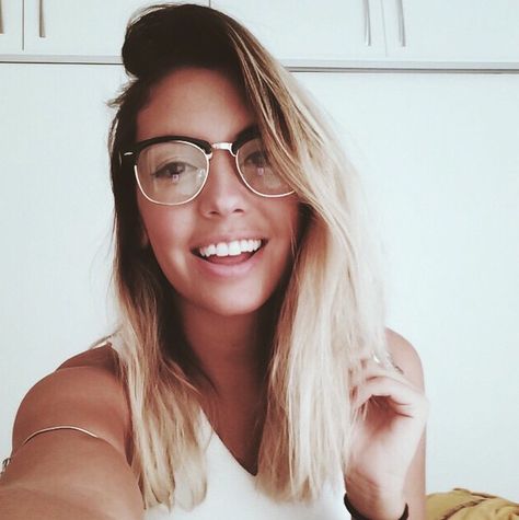 Club Master Club Master Glasses, Four Eyes, Clear Glasses, Hair Nails, Womens Glasses, Hair And Nails, Hair Inspiration, Fashion Accessories, Nails