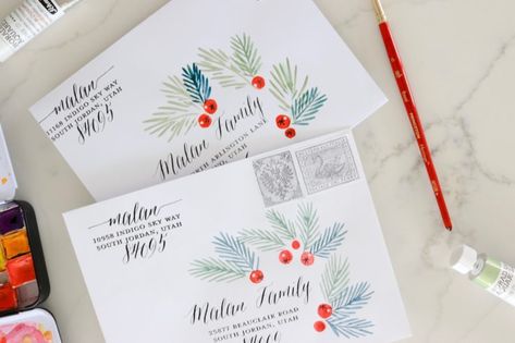 Christmas Cards Envelopes Ideas, Christmas Envelope Art, Hand Lettering Envelopes, Handwritten Christmas, Envelope Addressing Template, Christmas Envelope, Christmas Card Envelopes, Christmas Envelopes, Envelope Lettering