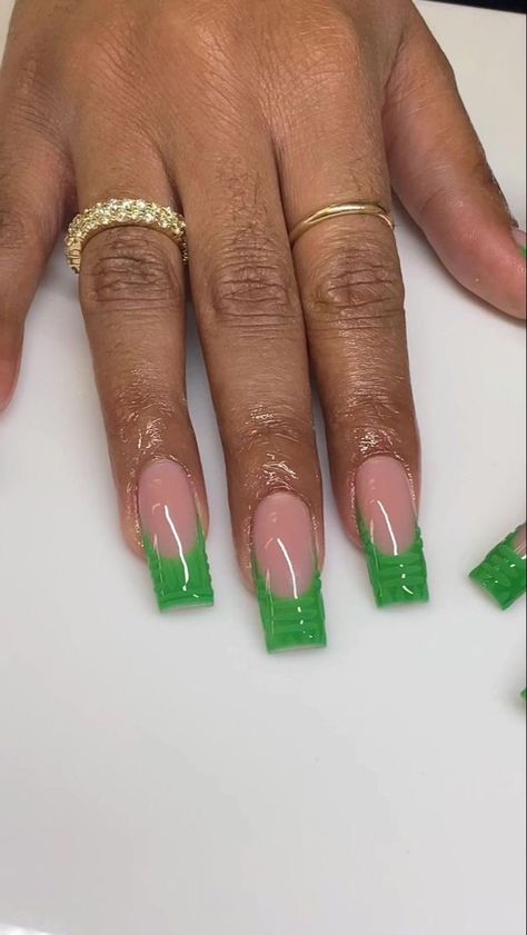 White Gel Nails, Neon Green Nails, Green Acrylic Nails, Green French, French Tip Acrylic Nails, French Acrylic Nails, Dope Nail Designs, Classy Acrylic Nails, Exotic Nails