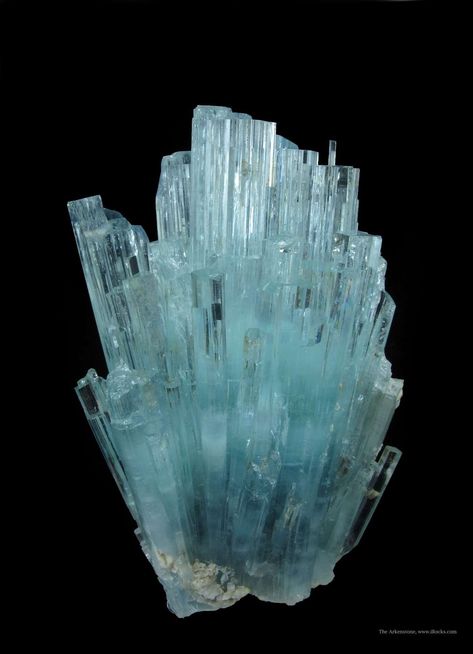 Beryl var. Aquamarine Gilgit Baltistan, Fine Minerals, Aquamarine Crystal, Aquamarine Jewelry, Aquamarine Stone, Mineral Stone, Minerals And Gemstones, Rocks And Gems, Gems And Minerals