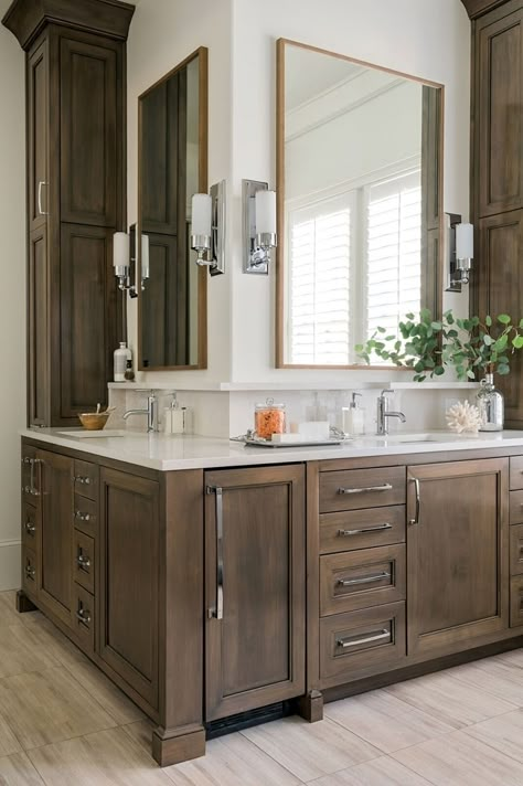 This Home Achieves That Covetable Farmhouse HGTV Look Bathroom Vanity Designs, Vanity Design, Powder Rooms, Sink Vanity, Bad Design, Bathroom Layout, Bath Room, Diy Interior, Bathroom Tile