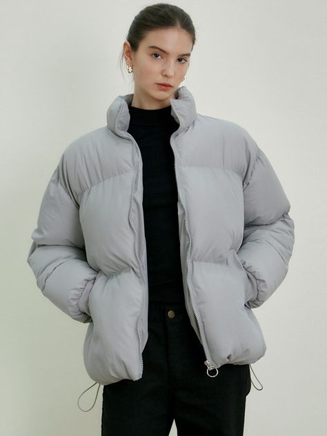 Grey Puffer Jacket Outfit, Cream Puffer Jacket, Jacket Drawing, Grey Puffer Jacket, Puffer Jacket Outfit, Short Puffer Jacket, Grey Puffer, Puffer Parka, Breaking In