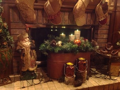 Loved how this copper washtub I bought at an auction worked so well for Christmas. I just inverted the lid and decorated it. Copper Wash Tub Decor Ideas, Copper Boiler Decor Ideas Living Room, Copper Boiler Decor Ideas, Tub Decorating Ideas, Copper Tub, Tub Ideas, Wash Tubs, Adult Crafts, Holiday Decorating