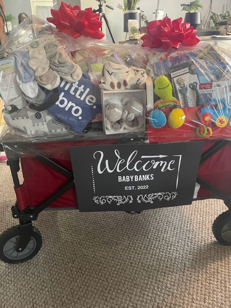 Baby Shower Caddy Gift Ideas, Baby Shower Wagon Gift Basket, Welcome Wagon Baby Shower Gift, Wagon Baby Shower Gift, Baby Boy Shower Gifts Basket, Creative Baby Gifts, Dad Gifts Basket, Creative Baby Shower Gifts, Dinosaur Baby Shower Theme