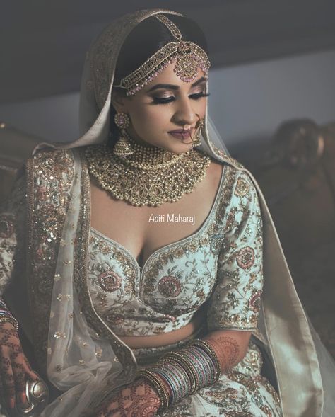 Bridal Lehenga Blouse, Muslim Wedding Dresses, Lehenga Blouse Designs, Bridal Poses, Bridal Outfit, Indian Bridal Dress, Lehenga Collection, Lehenga Blouse, Bridal Fashion Jewelry