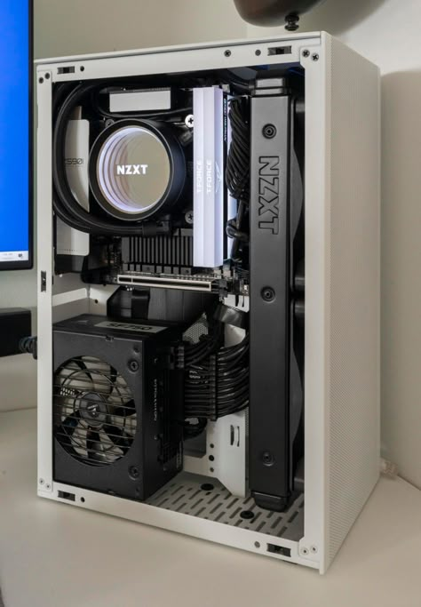 Small Form Factor Pc, Sff Pc Build, Custom Gaming Computer, Custom Computer Case, Itx Case, Itx Pc, Pc Image, Tech Room, Computer Diy