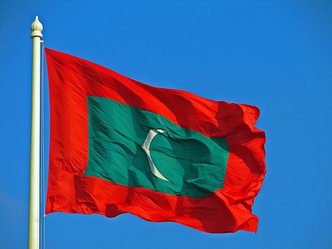 MALDIVES flag | Maldives Flag, Asian Flags, World Thinking Day, A Flag, Prayer Board, Girl Scout, South Asia, National Flag, Canada Flag