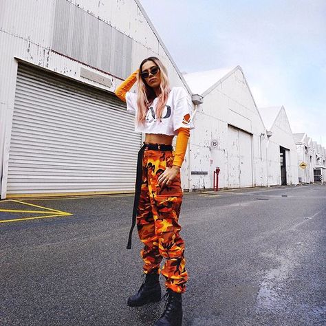 pinterest: @livipoppy ♡ Hype Beast Outfits, Skateboarding Outfits, Orange Camo Pants, Camo Trousers, Camo Pants Outfit, Hype Beast, Funky Dresses, Orange Camo, Orange Outfit