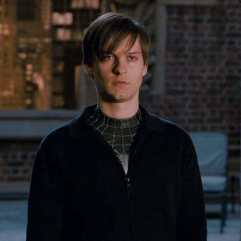 Tobey Maguire as Peter Parker a.k.a. Spider-Man #marvel #sony #tobeymaguire #bullymaguire #peterparker #spiderman #blackspiderman Bully Maguire, Symbiote Spiderman, Harry Osborn, Peter Parker Spiderman, The Flash Season, Tobey Maguire, Black Spiderman, Spiderman 3, James Franco