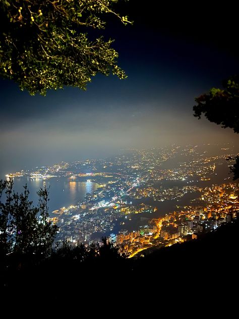 City Night Sky Aesthetic, City Lights Landscape Night, City Lights Mountain View, Nighttime Landscape Photography, Romantic Scenery Night, Pretty Views Aesthetic Night, City Night Lights Aesthetic, Cityscape Night Photography, Mountains At Night Aesthetic