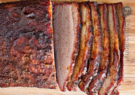 Big Green Egg- Smoked Brisket Recipe Brisket Smoked, Green Egg Bbq, Brisket Recipes Smoked, Big Green Egg Grill, Green Egg Grill, Big Green Egg Recipes, The Big Green Egg, Green Egg Recipes, Brisket Recipe