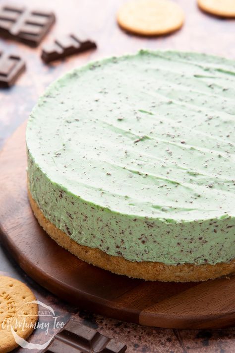 Easy No Bake Mint Cheesecake Mint Aero Cheesecake, Aero Cheesecake, 3 Ingredient Cheesecake, Mint Chocolate Cheesecake, Mint Cheesecake, Cheesecake No Bake, Coffee Cheesecake, Andes Mint, Bake Easy