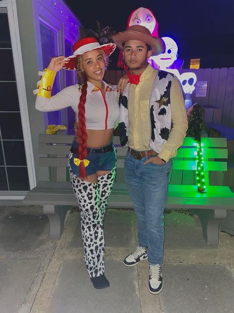 Cow
Print yellow and red cowboy hats Woody And Wendy Costume, Wendy Toy Story Costume, Jessie Toy Story Costume College, Jessy Toy Story Costume Woman, Jesse Costume Toy Story, Woody And Jesse Costume, Boyfriend And Girlfriend Costumes, Jesse Toy Story Costume, Girlfriend Costumes