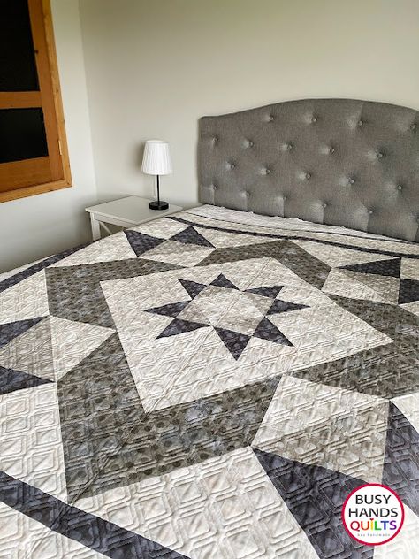 Giant Star Quilt, Bed Quilt Patterns, Moda Grunge, Star Quilt Pattern, Big Block Quilts, Two Color Quilts, Black And White Quilts, Giant Star, Quick Quilt