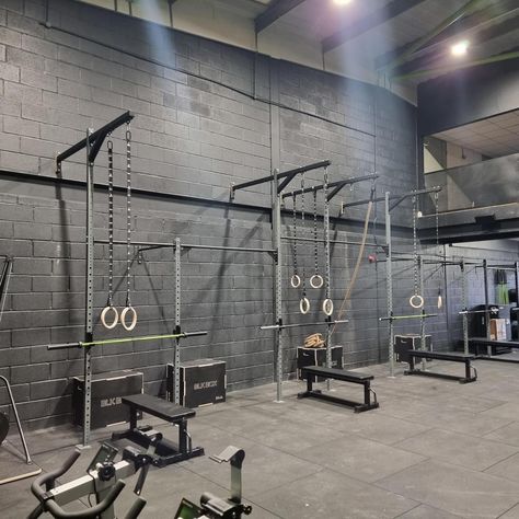 Before ⏩ After Another stunning facility completed ✔ CrossFit TwentyThree in Forest Hill, London 💪 #BuiltBetter #BLKBOX #gym #fitout #gymfitout #transformation #cool #beforeafter #beforeandafter #swipe #equipment Modern Crossfit Gym, Garage Crossfit Gym Ideas, Garage Gym Crossfit, Crossfit Gym Layout, Container Crossfit Gym, Forest Hill London, Crossfit Gym, Forest Hill, Gym Ideas