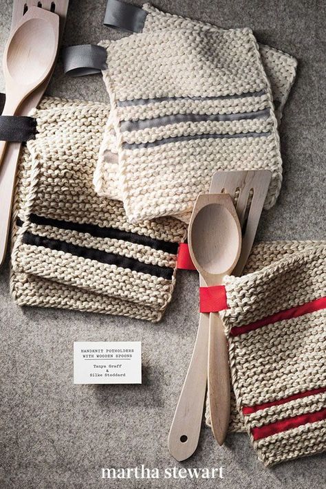 Both pretty and practical, this easy project only uses two basics stitches of knitting: knit and purl. When you alternate them, you change the look of the fabric pattern. Follow our step-by-step tutorial to make this knitting project. #marthastewart #crafts #hobby #knitting #diyideas #knittingprojects Blankets Knit, Kids Knitting, Hats Knitted, Knitting Pin, Easy Knitting Projects, Beginner Knitting Projects, Wooden Utensils, Beginners Knitting, Easy Knitting Patterns