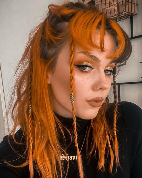 Arctic Fox Hair Color on Instagram: “I thinkkk I'm OBSESSED 😍🔥 @ahinsu in Sunset Orange, Cosmic Sunshine and Purple Rain #AFsunsetorange #AFcosmicsunshine #AFpurplerain” Glowy Aesthetic, Ouji Style, Extreme Haircut, Fox Hair Color, Arctic Fox Hair Color, Fox Hair, Sunset Orange, Arctic Fox, Dye My Hair