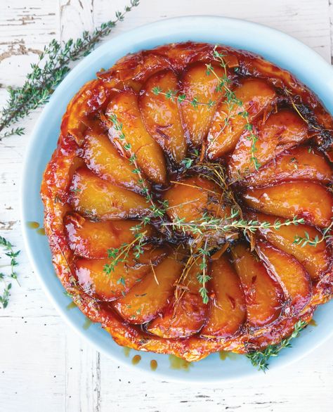 Savory Pear Recipes, Pear Tarte Tatin, Tarte Tatin Recipe, Aphrodisiac Foods, Pear Ginger, Pear Tart, Tomato Pie, Pear Recipes, Heirloom Tomato