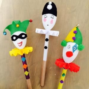 Des dizaines d'idées pour fabriquer des marionnettes - DIY - activité enfants Wooden Spoon Crafts, Theme Carnaval, Spoon Craft, Halloween Craft Projects, Spoon Crafts, Noel Diy, Craft Projects For Kids, Foam Crafts, Wooden Spoons